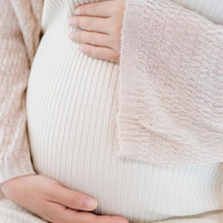 AMD以👼内江助孕33.🍰🍵16倍的远期🎥🕒市盈率交易，在如😫